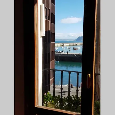 Coqueto Apartamento Con Vistas Al Mar Y Puerto De * 카스트로우르디알레스