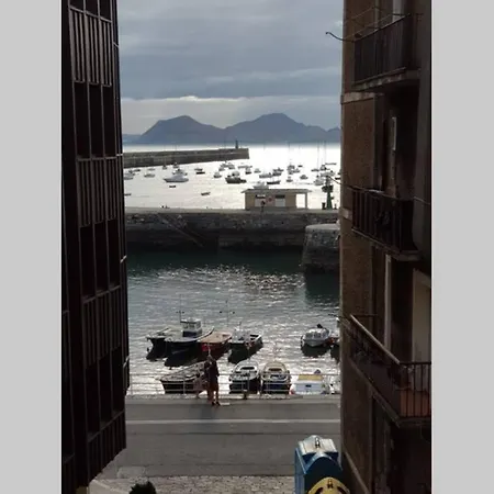 Coqueto Apartamento Con Vistas Al Mar Y Puerto De *