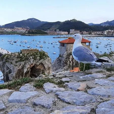 Coqueto Apartamento Con Vistas Al Mar Y Puerto De 아파트 카스트로우르디알레스